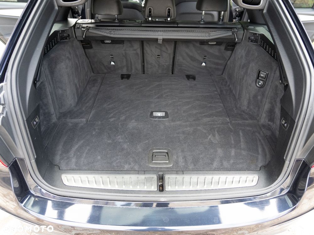 BMW Seria 5 530d xDrive M Sport sport - 26