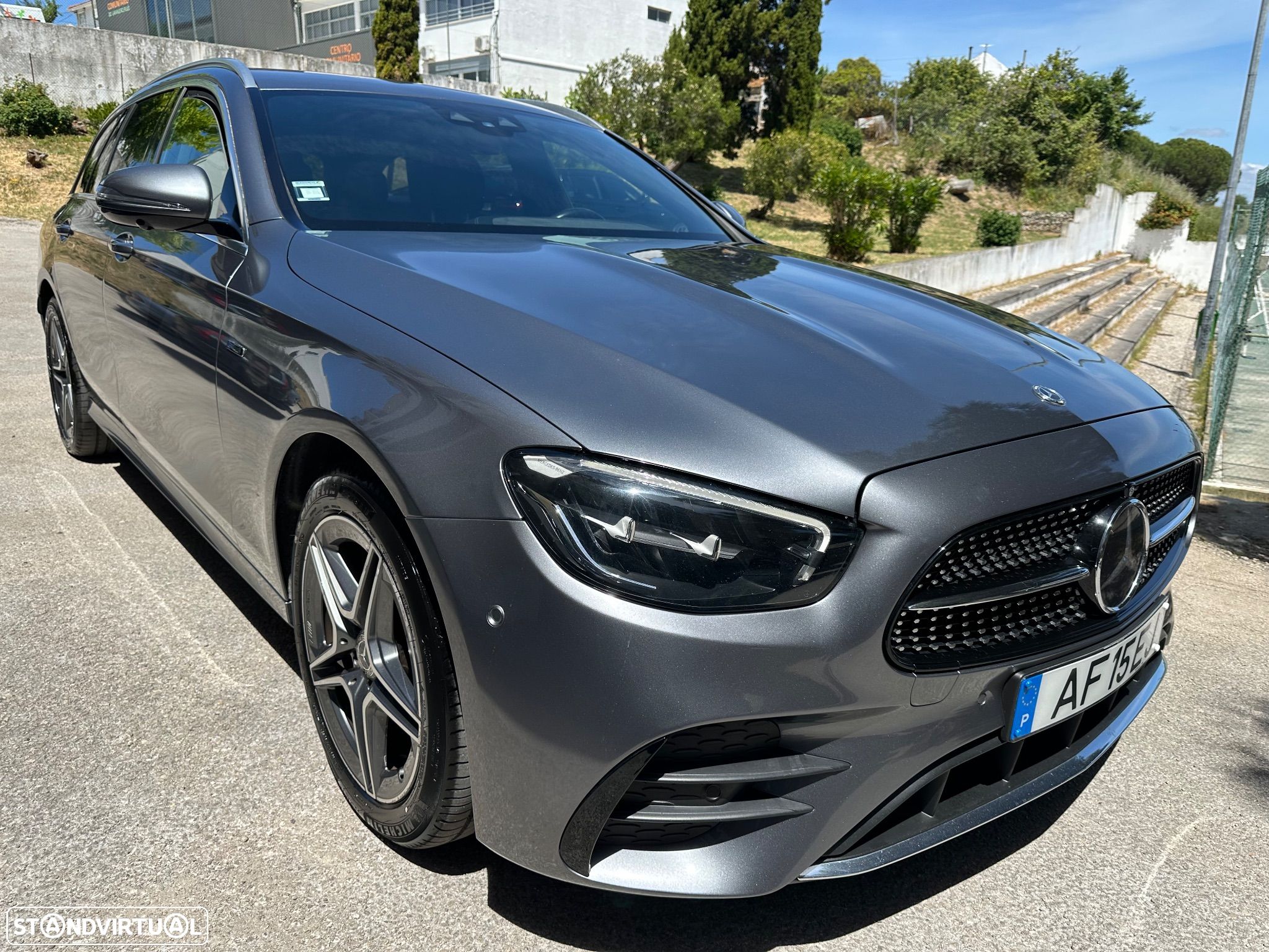 Mercedes-Benz E 300 de AMG Line - 1