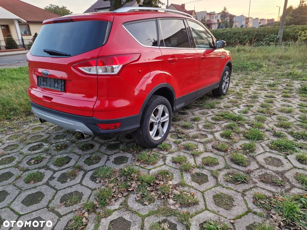 Ford Kuga 1.6 EcoBoost 2x4 Trend - 4