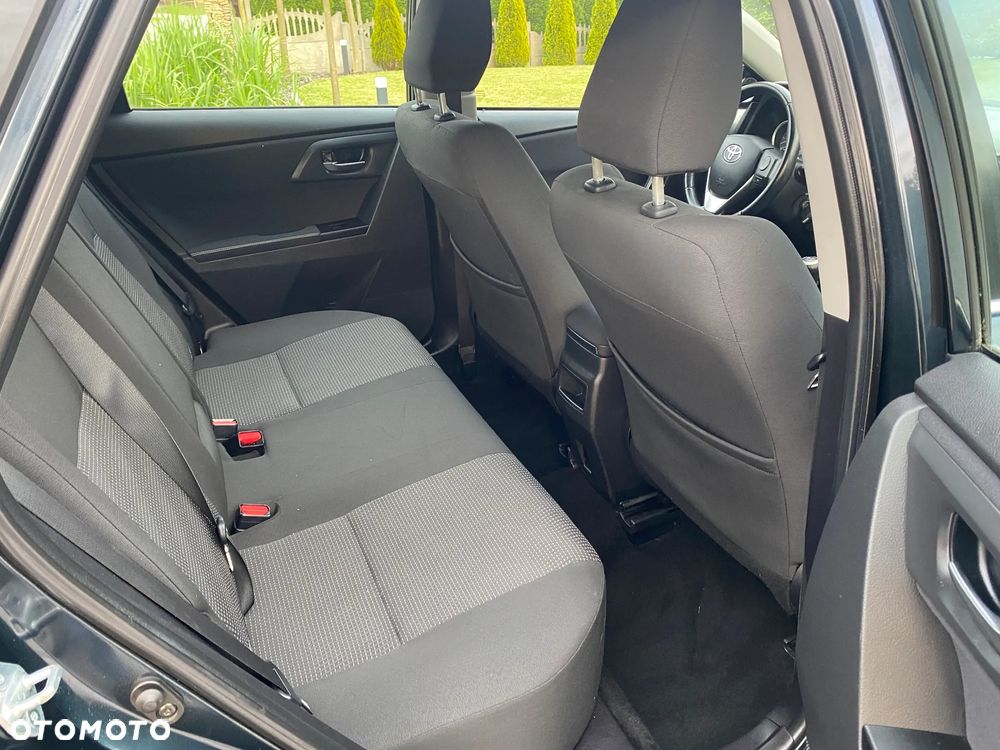 Toyota Auris 1.4 D-4D - 8
