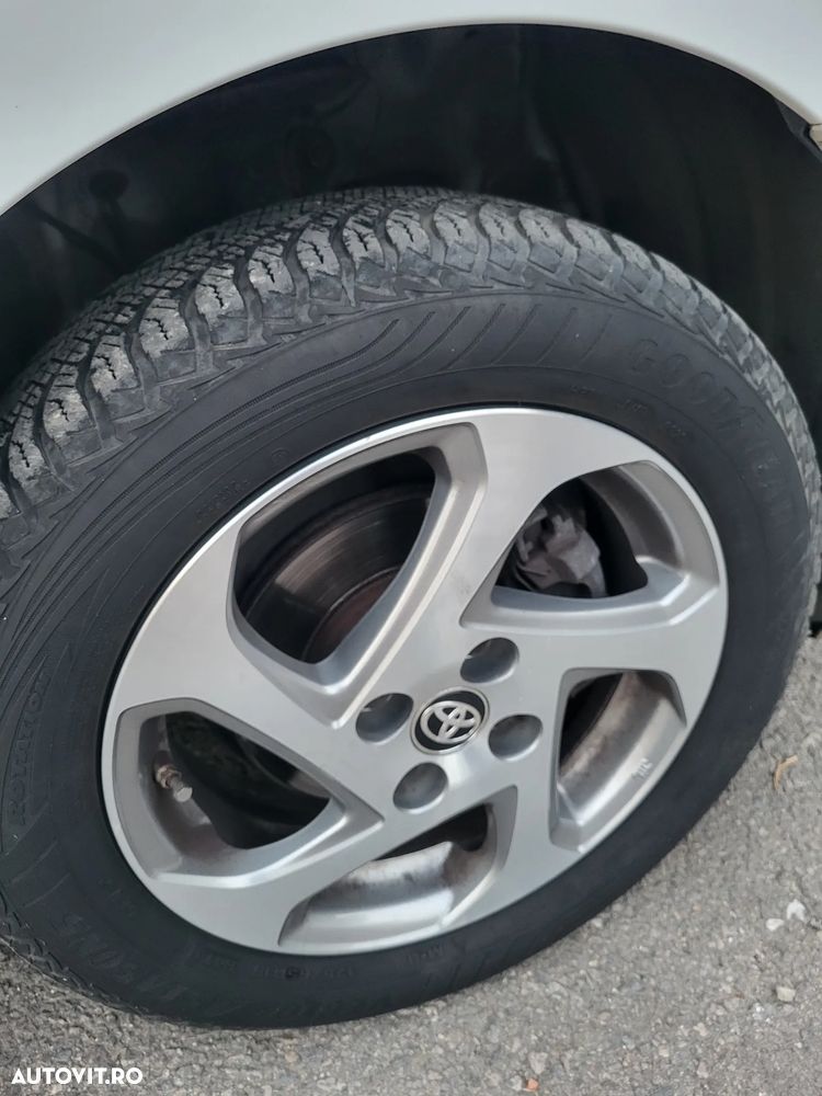 Toyota Yaris 1.33 L Dual VVT-i 5D Luna - 8