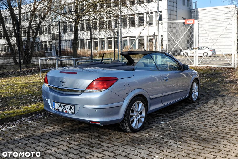 Opel Astra - 4