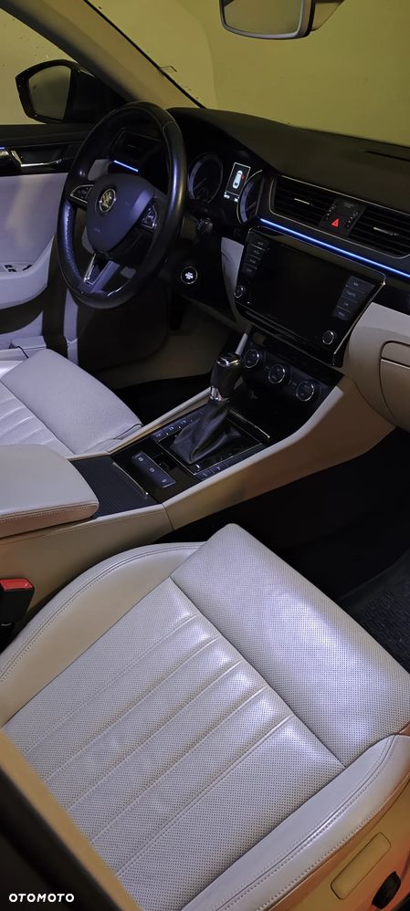 Skoda Superb 2.0 TDI L&K DSG - 39