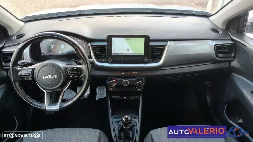 Kia Stonic 1.2 Move — fotografia 17