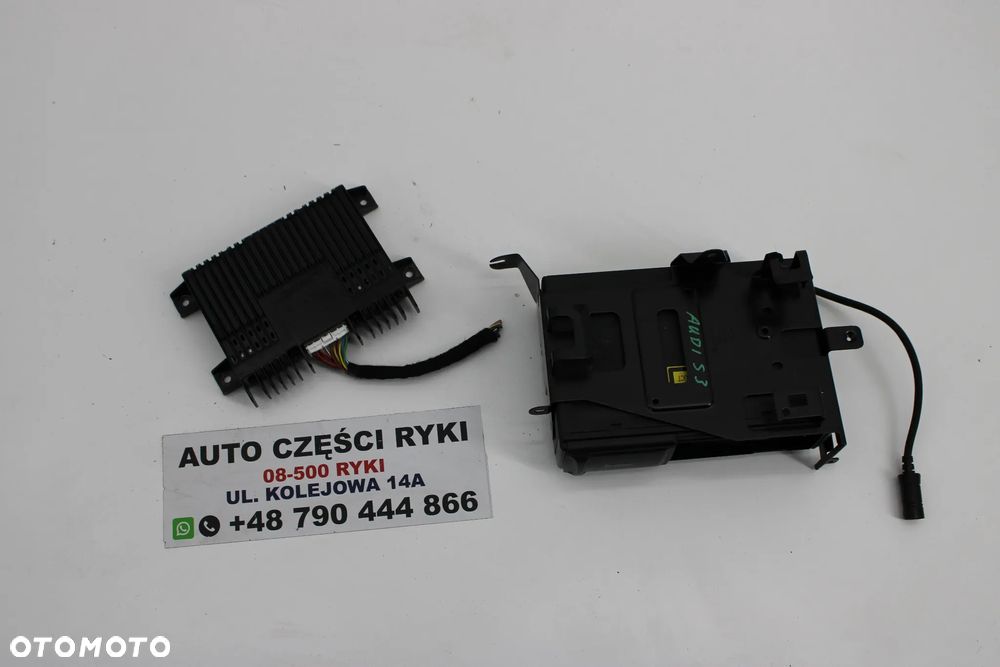 Audi S3 8L Wzmaczniacz Zmieniarka  256 014 - 1