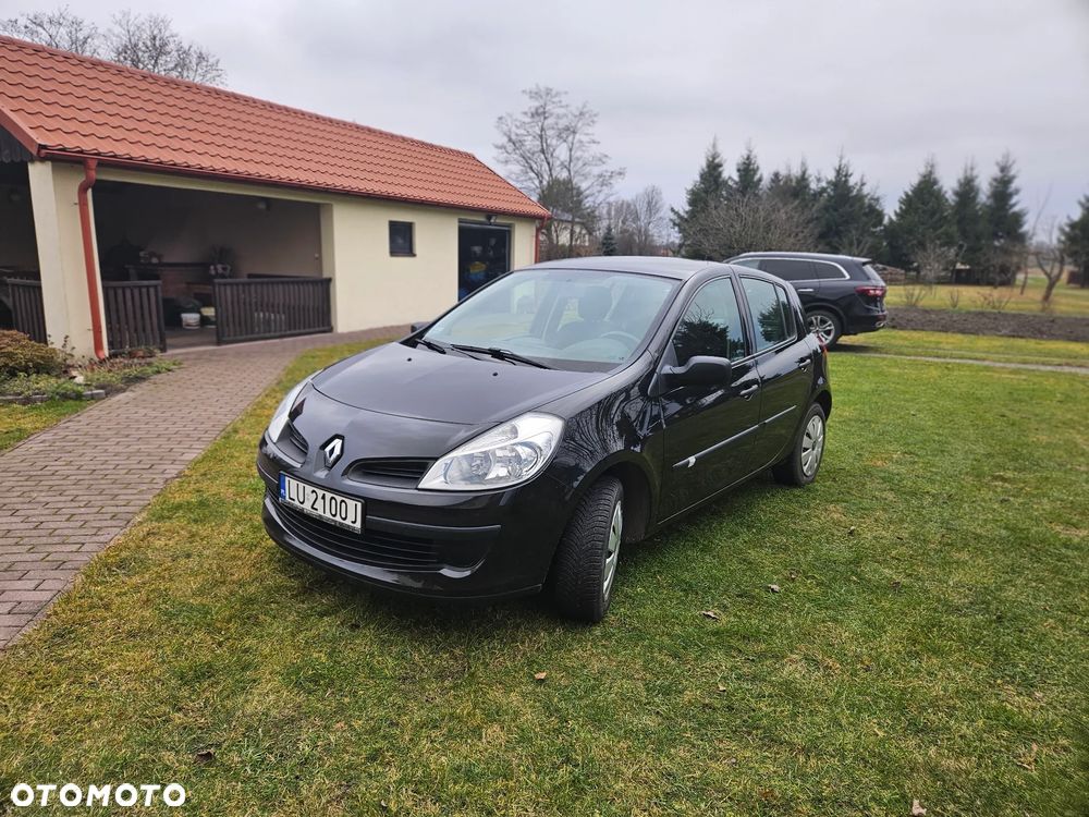 Renault Clio - 2
