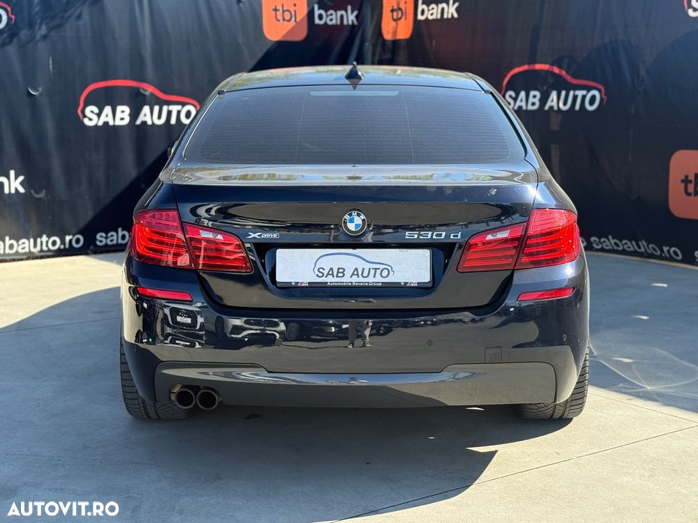 BMW Seria 5 530d xDrive AT - 25