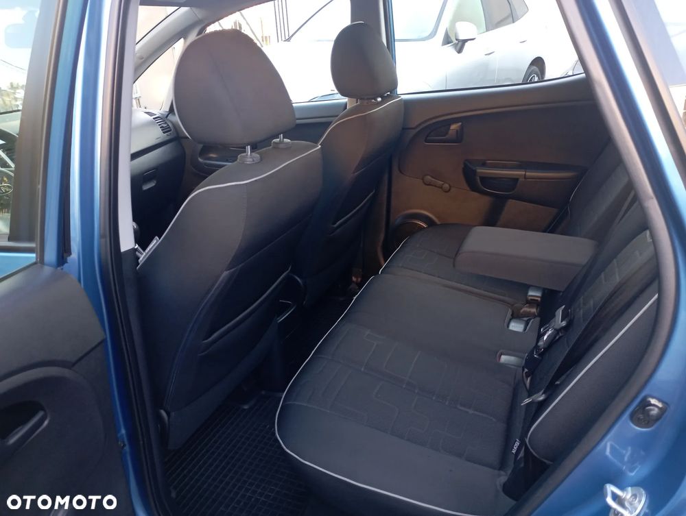 Kia Venga 1.4 M - 11