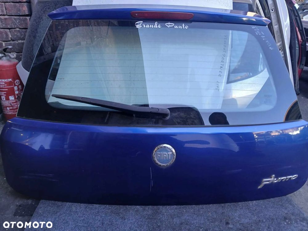Fiat Grande Punto Klapa bagażnika - 1