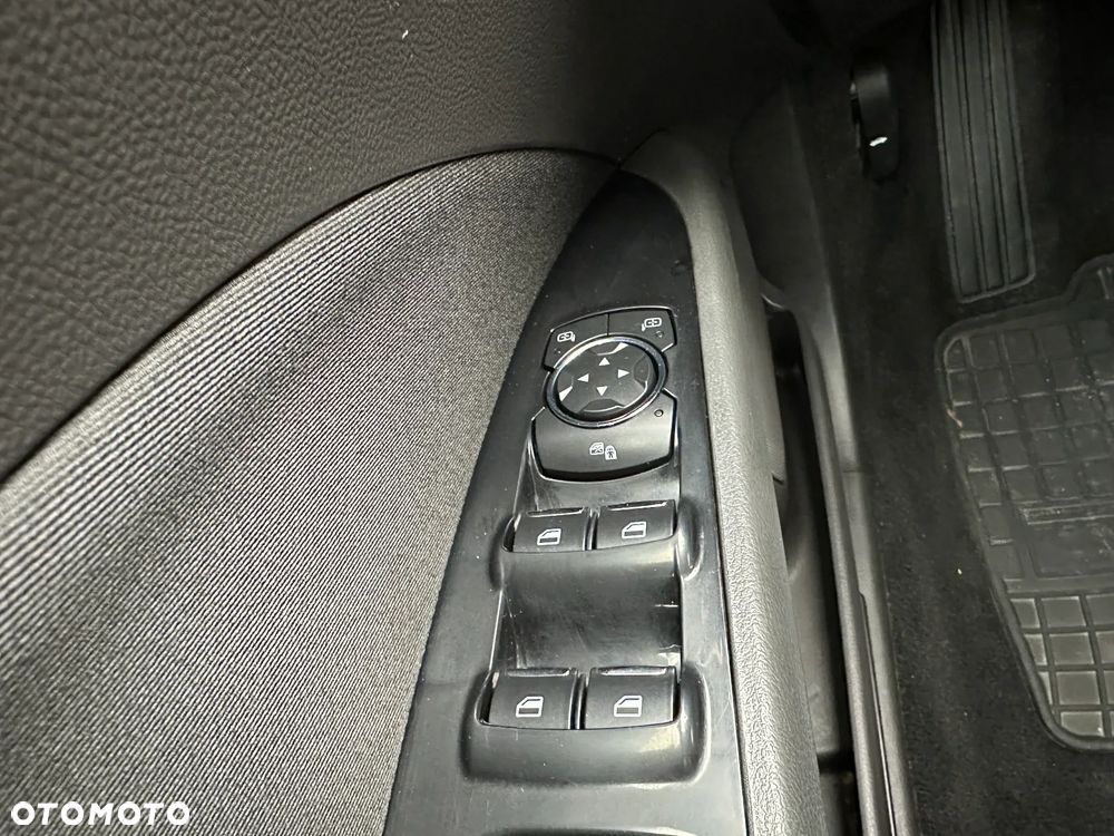 Ford Mondeo 1.5 EcoBoost Ambiente Plus - 12