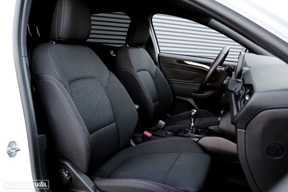 Ford Focus 1.0 EcoBoost ST-Line - 12
