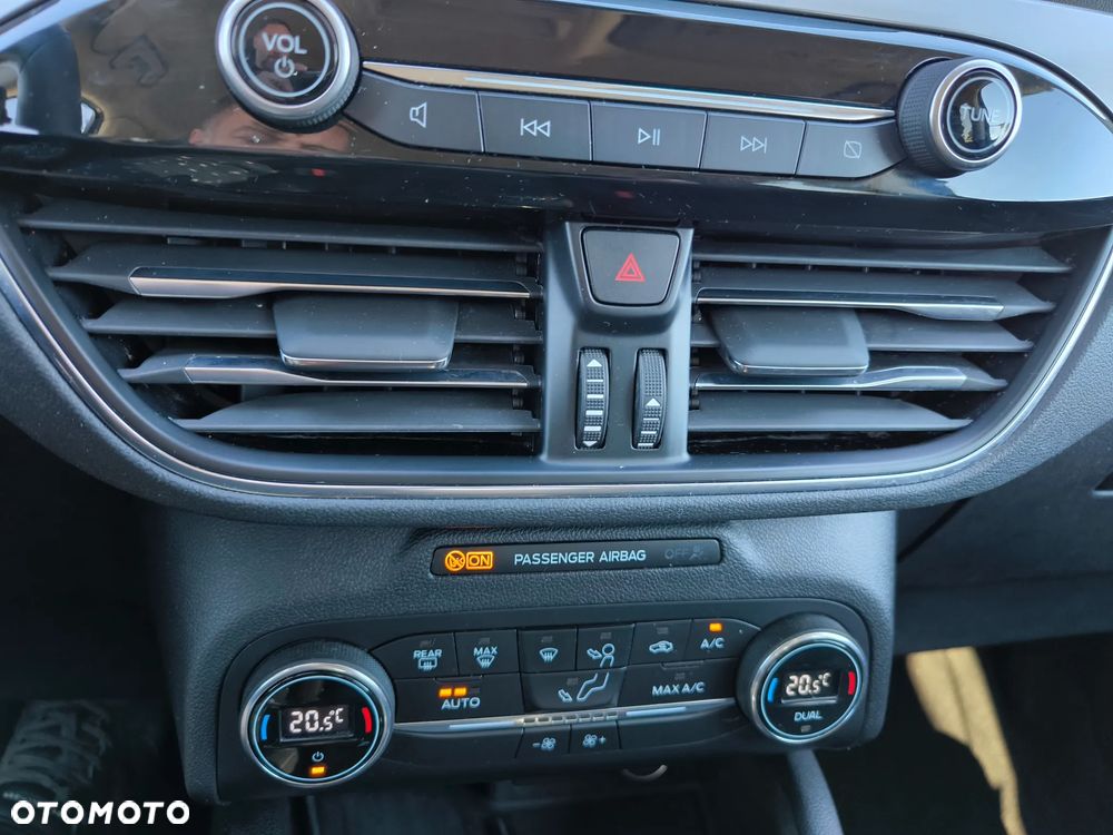 Ford Kuga 2.0 TDCi 2x4 Titanium - 21