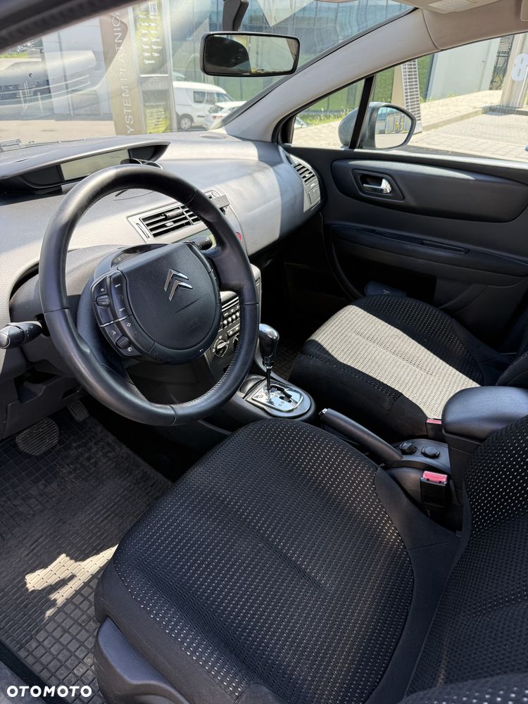Citroën C4 2.0 HDi FAP Exclusive - 15