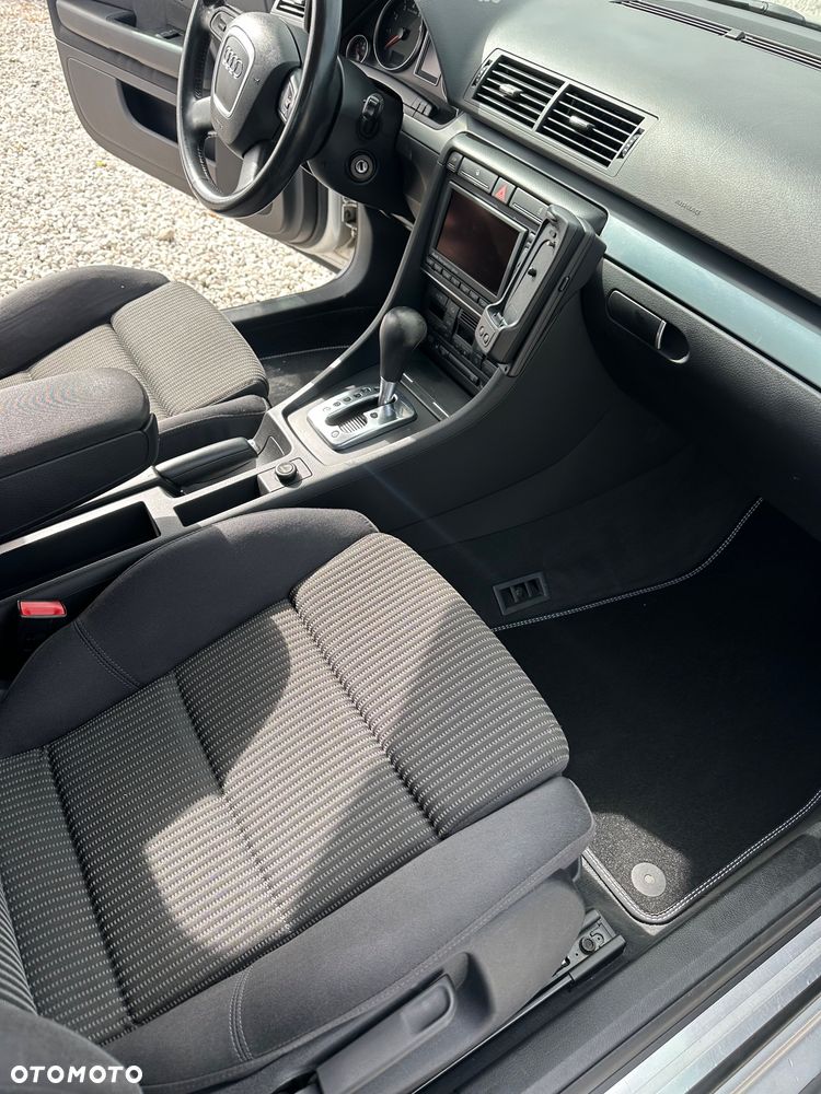 Audi A4 Limousine - 20