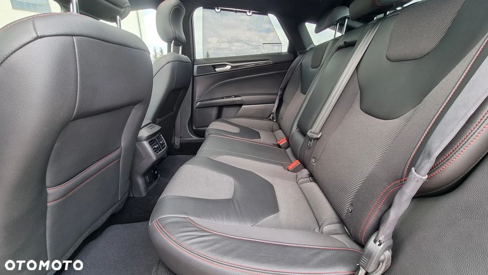 Ford Mondeo 2.0 EcoBoost ST-Line X - 21