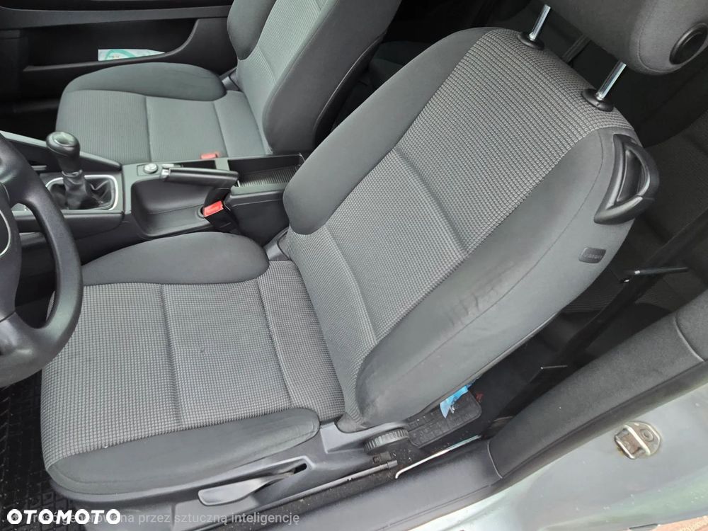 Audi A3 3-drzwiowe 1.6 Ambition - 17