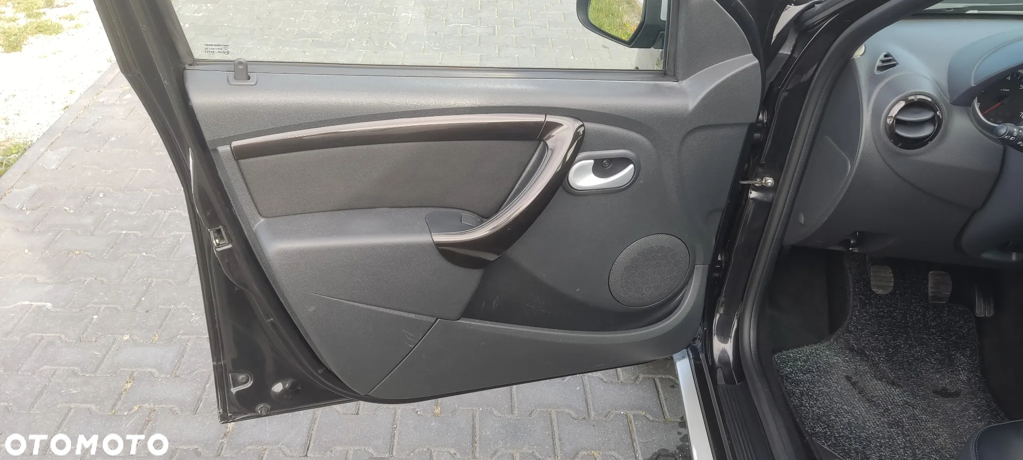 Dacia Duster 1.6 16V 4x2 Laureate - 22