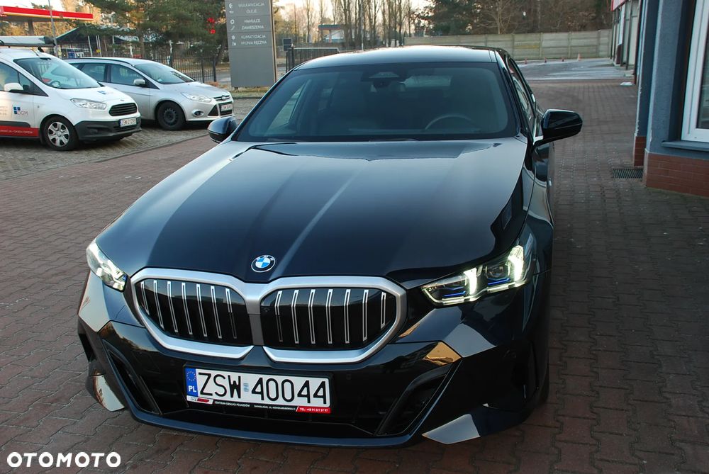 BMW Seria 5 ver-520i-mhev-m-sport - 1