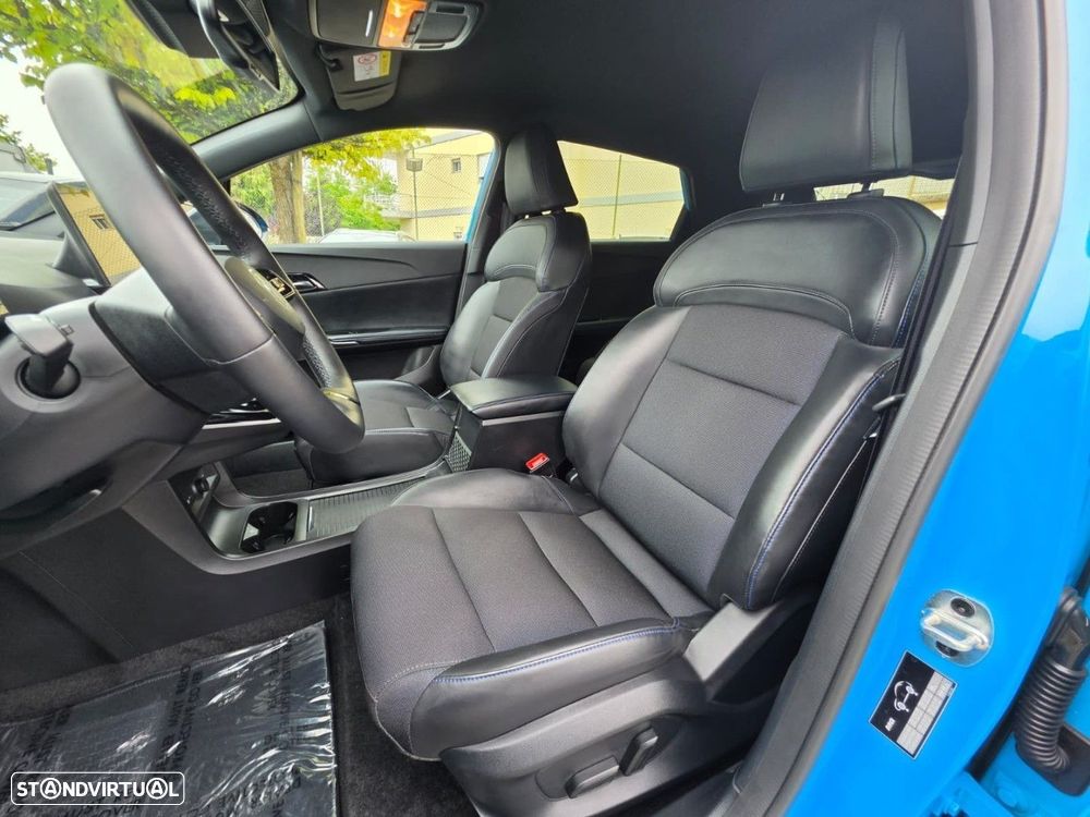 MG MG4 64 kWh Luxury - 12