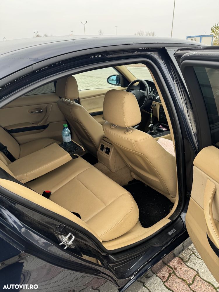 BMW Seria 3 318i - 8