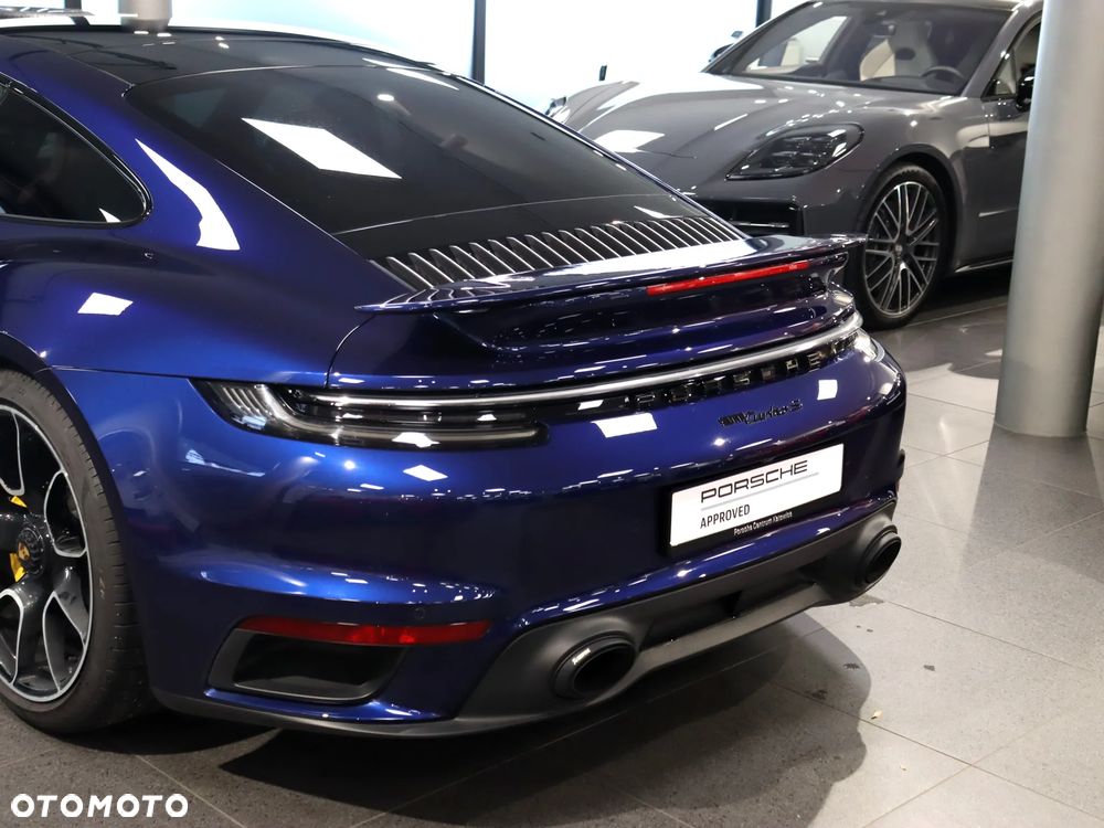 Porsche 911 Carrera Turbo S - 31