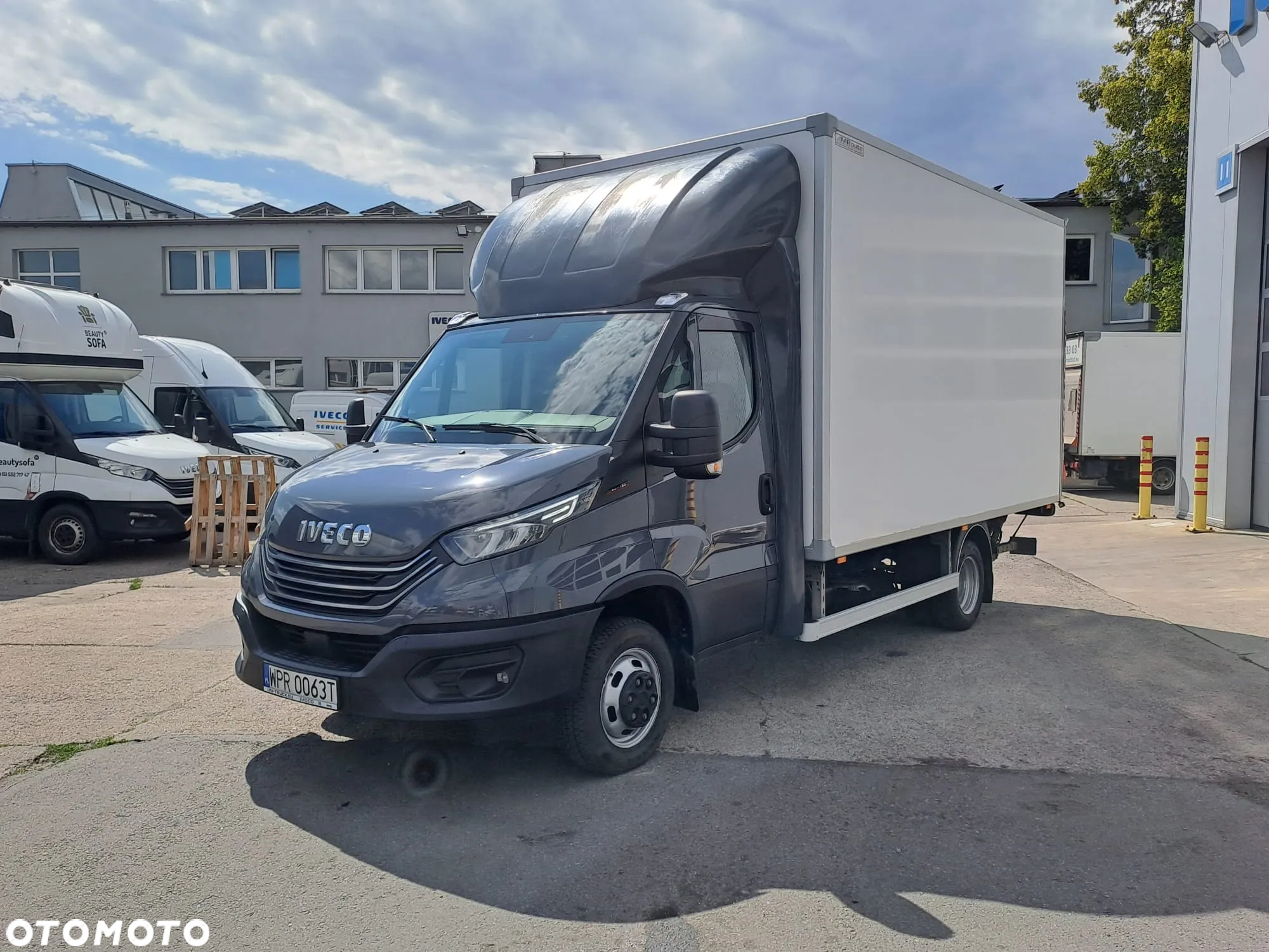 Iveco 50C18 BLIŹNIAK KONTENER Z WINDĄ 1000 kg SILNIK 3 LITRY LEDY !!! - 2