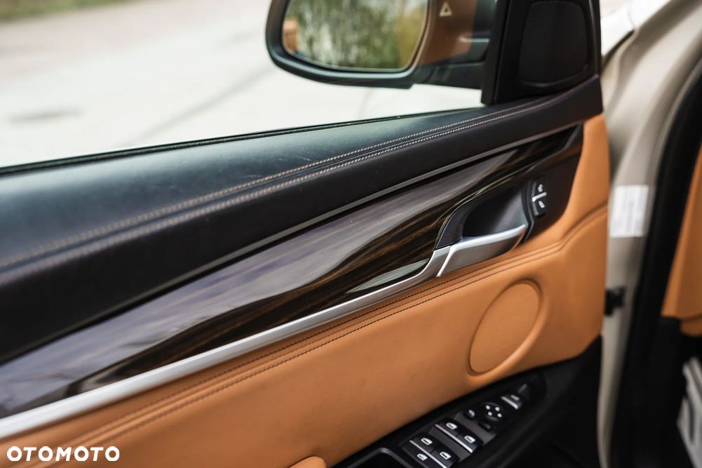 BMW X6 xDrive30d - 23