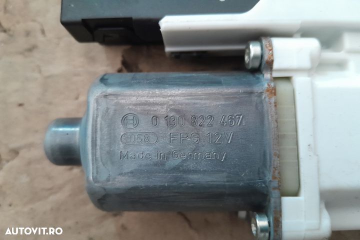 Motoras macara geam fata dreapta 5N0959701 / 1K0959793J 5N0959701 / 1 - 5