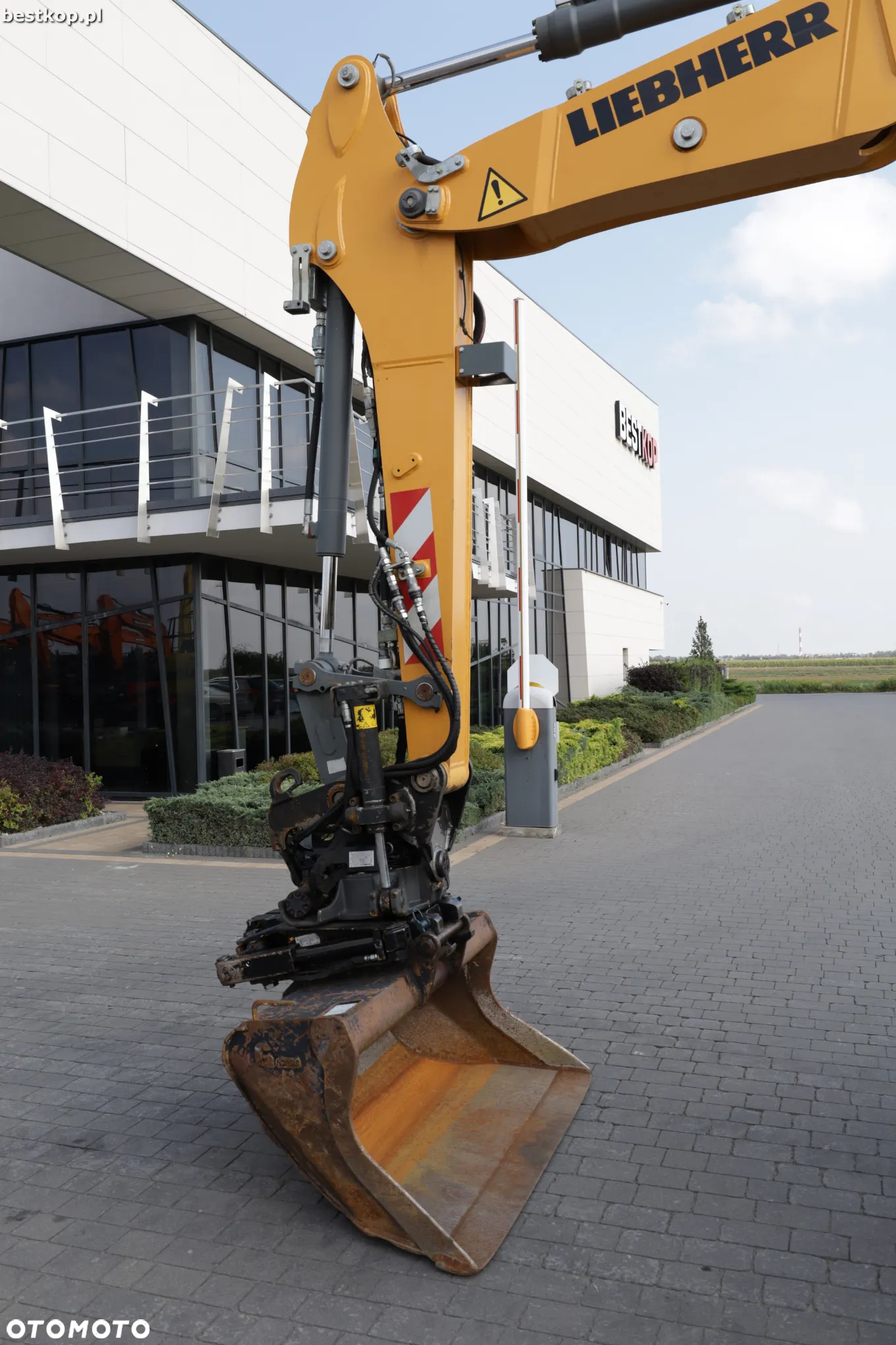 Liebherr A910 Compact Litronic - 16