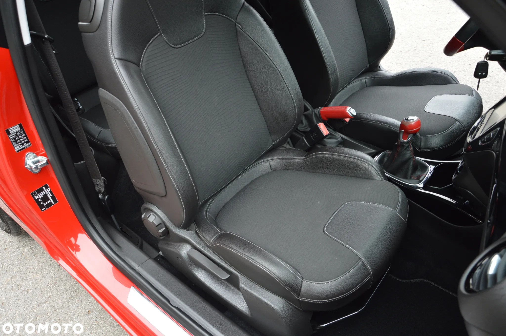 Opel Adam 1.2 Black Jack S&S - 22