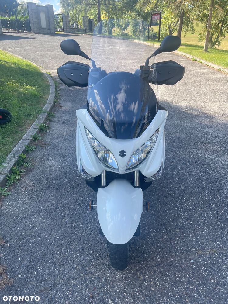 Suzuki Burgman - 17