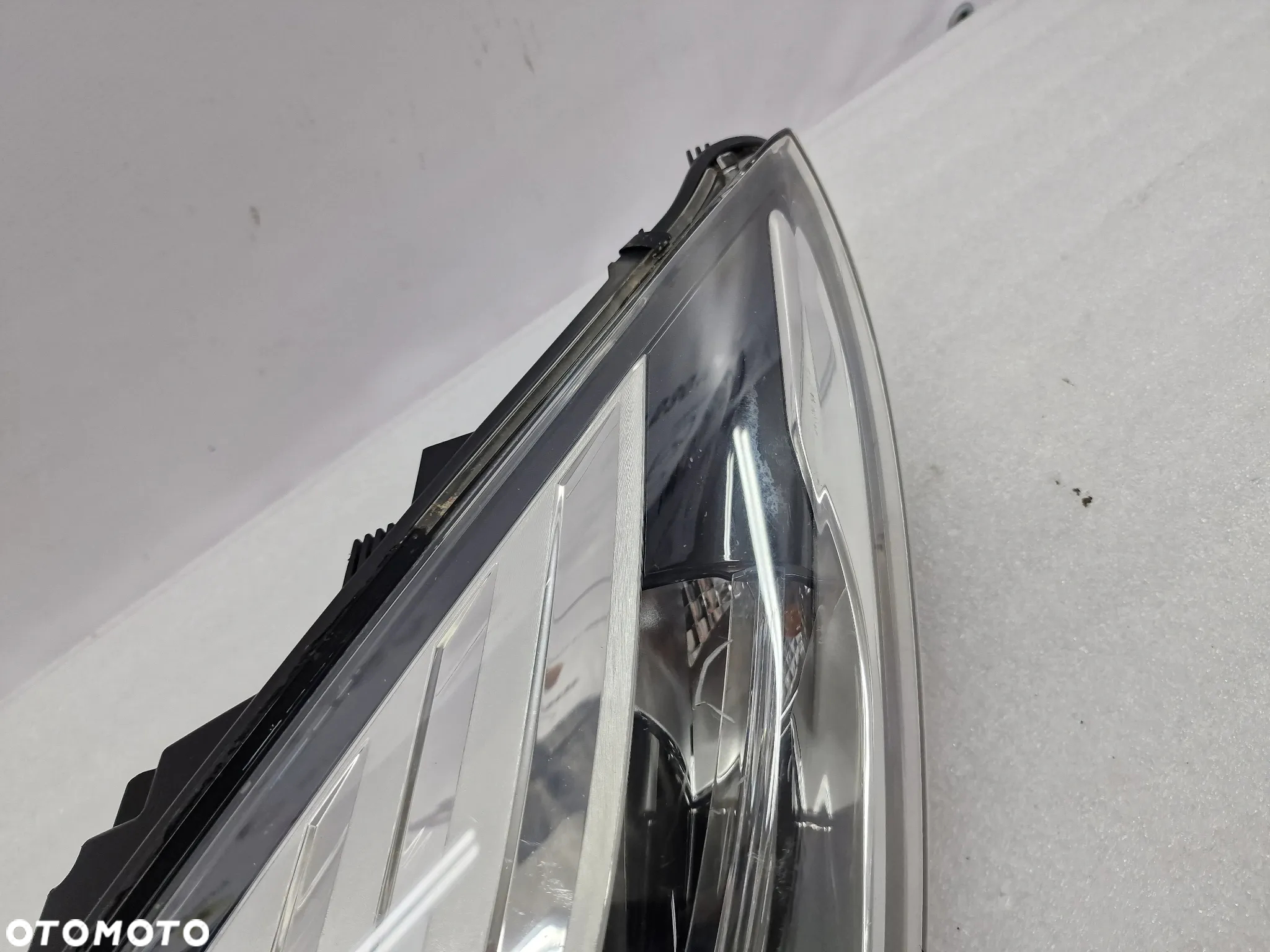 RENAULT MEGANE 3 III LIFT 13- LEWA LAMPA PRZEDNIA PRZÓD , NR 260605817R , NR AUKCJI LA89 - 5