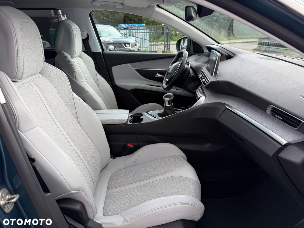 Peugeot 5008 - 12