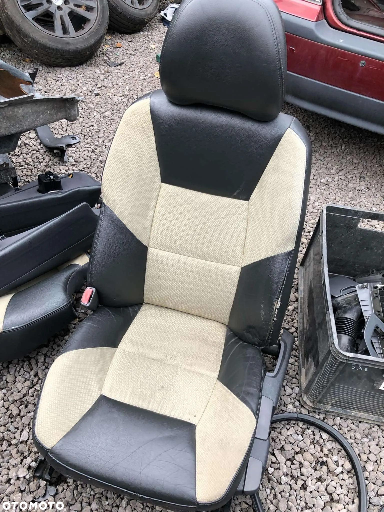 FOTELE KOMPLETNE Z BOCZKAMI VOLVO S60 I - 7