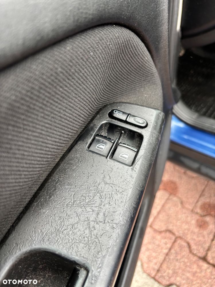 Volkswagen Passat - 17