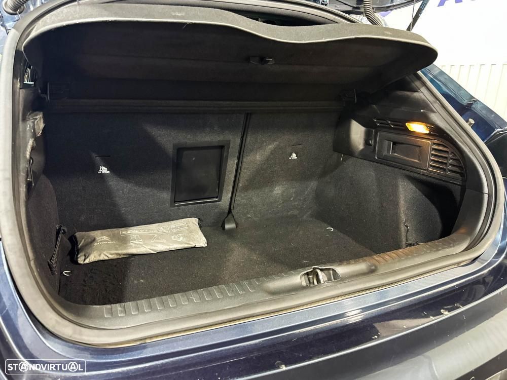 Citroën DS4 1.6 BlueHDi So Chic EAT6 J18 - 21