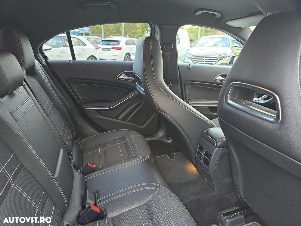 Mercedes-Benz A - 14