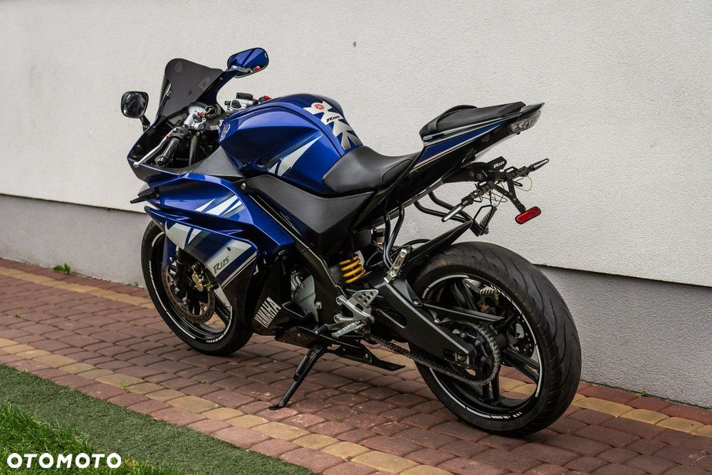 Yamaha YZF - 4