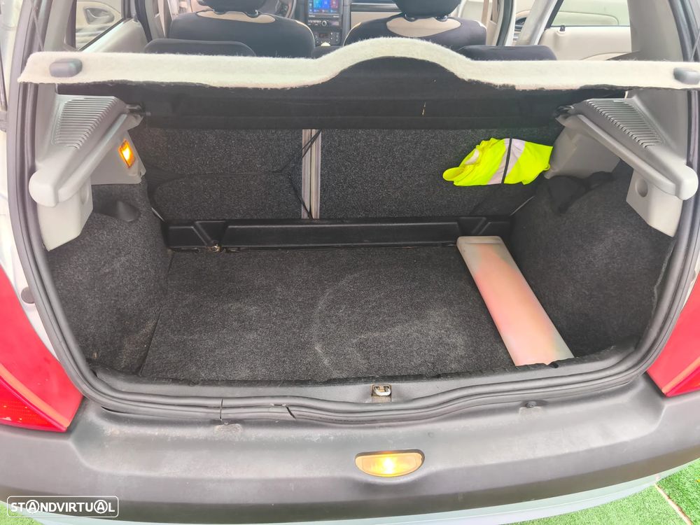 Renault Clio 1.2 16V Extreme - 20