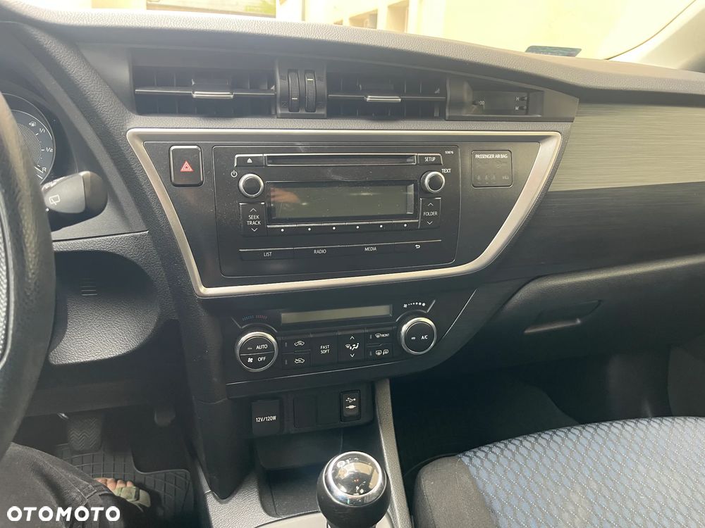Toyota Auris 1.6 Active - 10