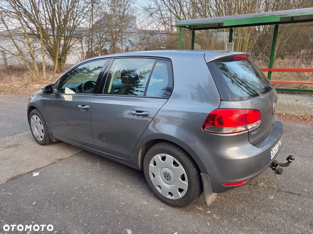 Volkswagen Golf 1.6 TDI Comfortline - 4