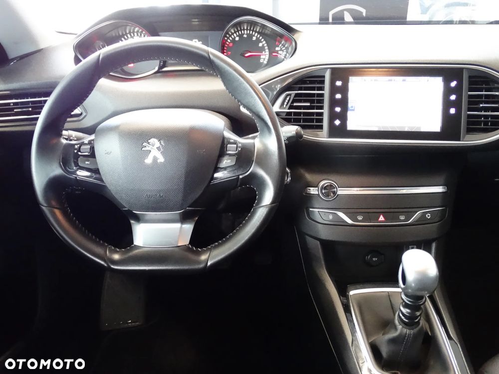 Peugeot 308 PureTech 130 Stop & Start Style - 4