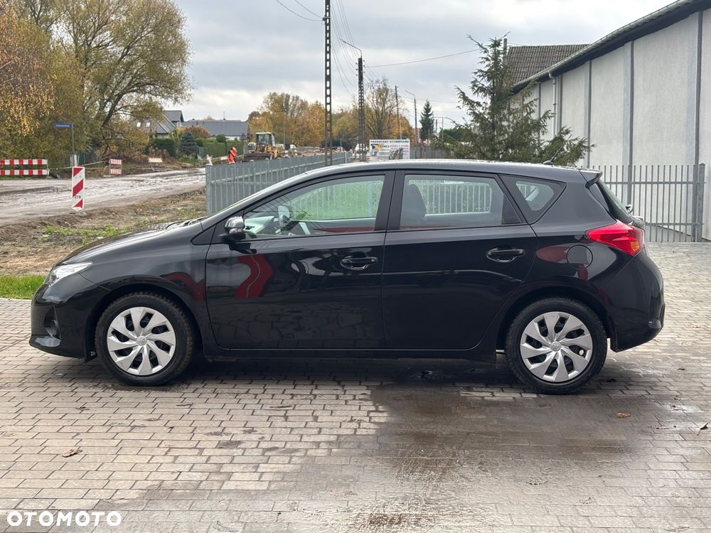 Toyota Auris - 2