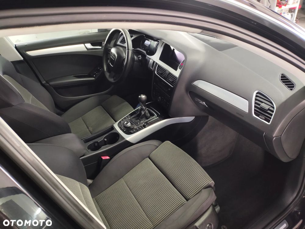 Audi A4 Avant 2.0 TDI - 7