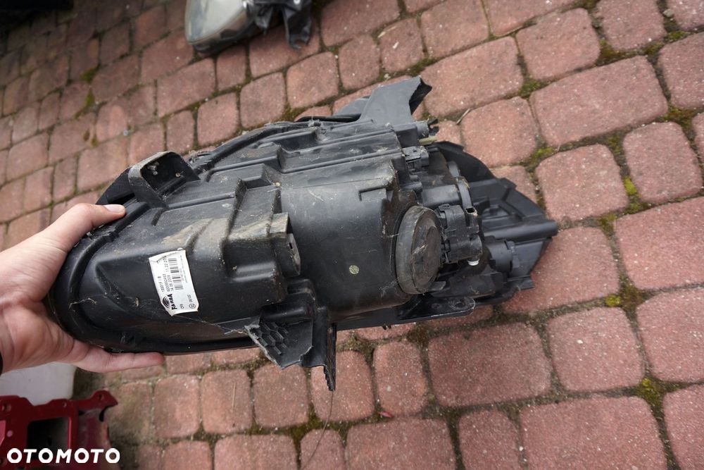 LAMPA PRZEDNIA LEWA CLIO III PH2 LIFT 8200892493 RENAULT 2009-2012 - 2