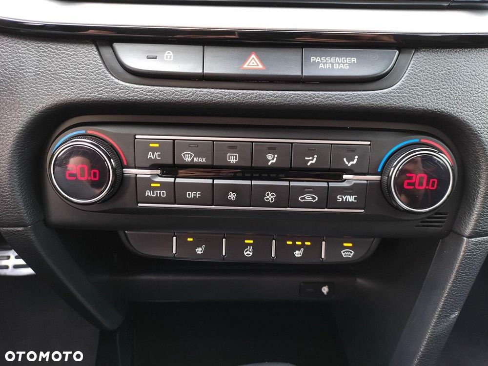 Kia ProCeed 1.6 T-GDI GT DCT - 22