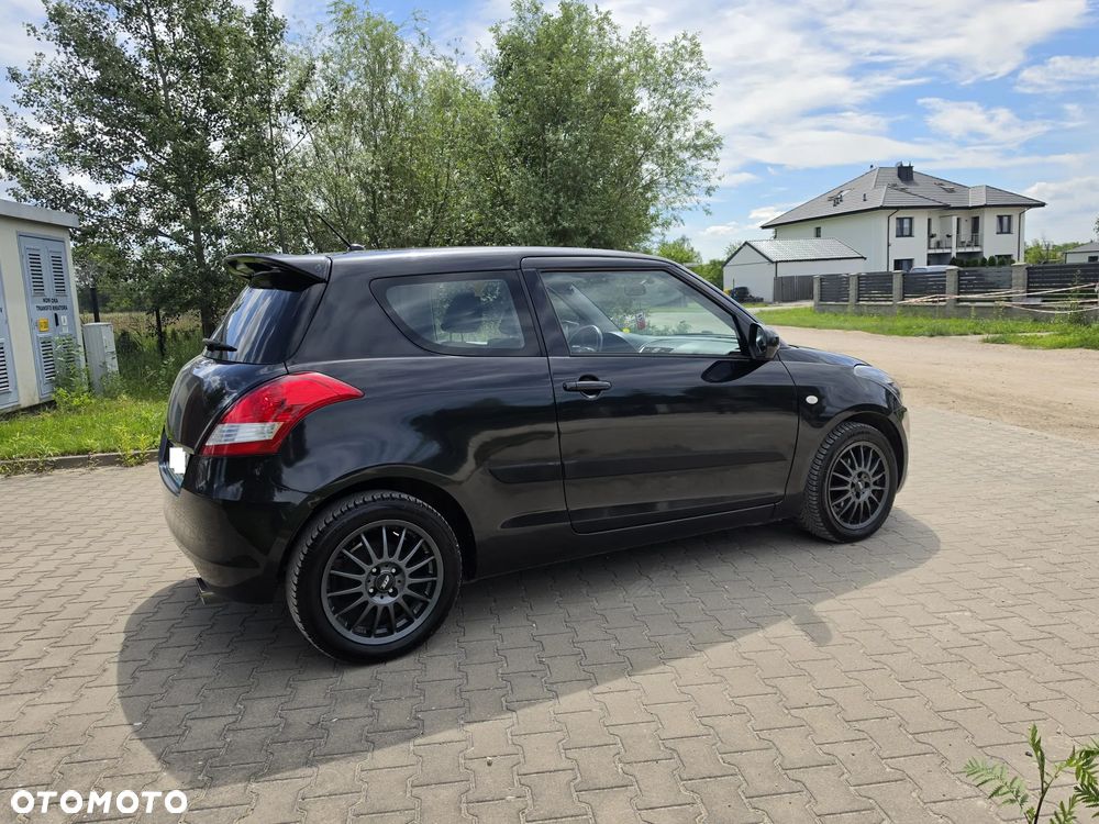 Suzuki Swift 1.3 Sunlight Edition - 11