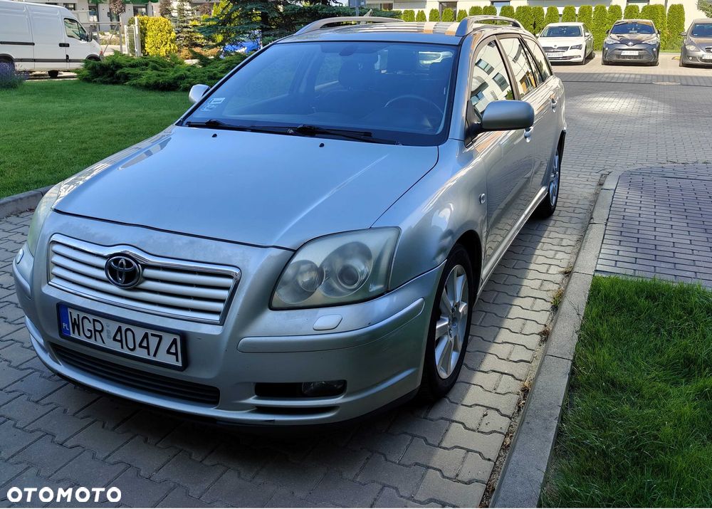 Toyota Avensis - 1