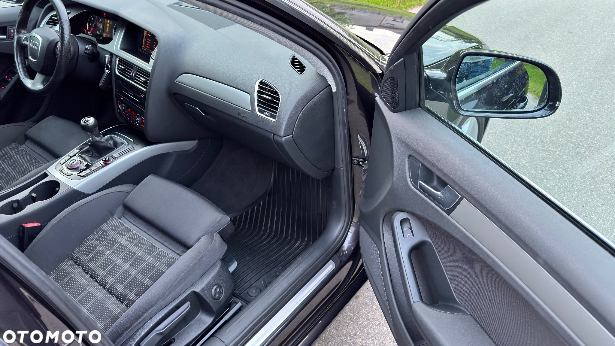 Audi A4 Avant 2.0 TDI DPF Ambiente - 12