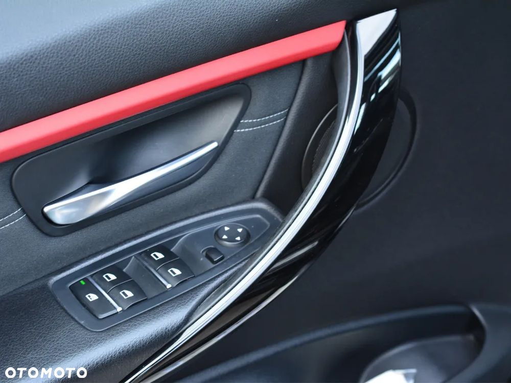 BMW Seria 3 318i Sport Line Shadow - 21